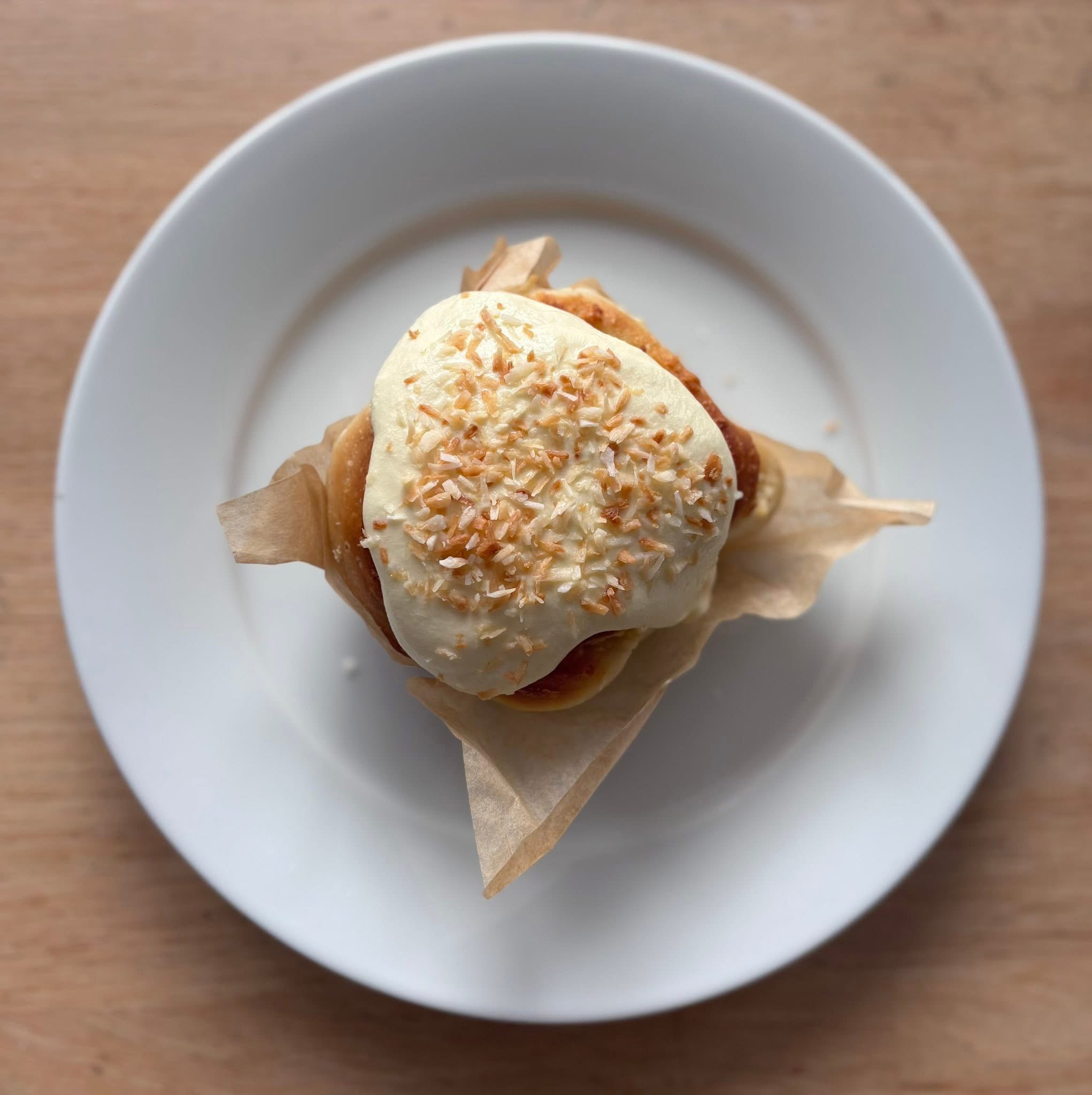 Coconut cream bun